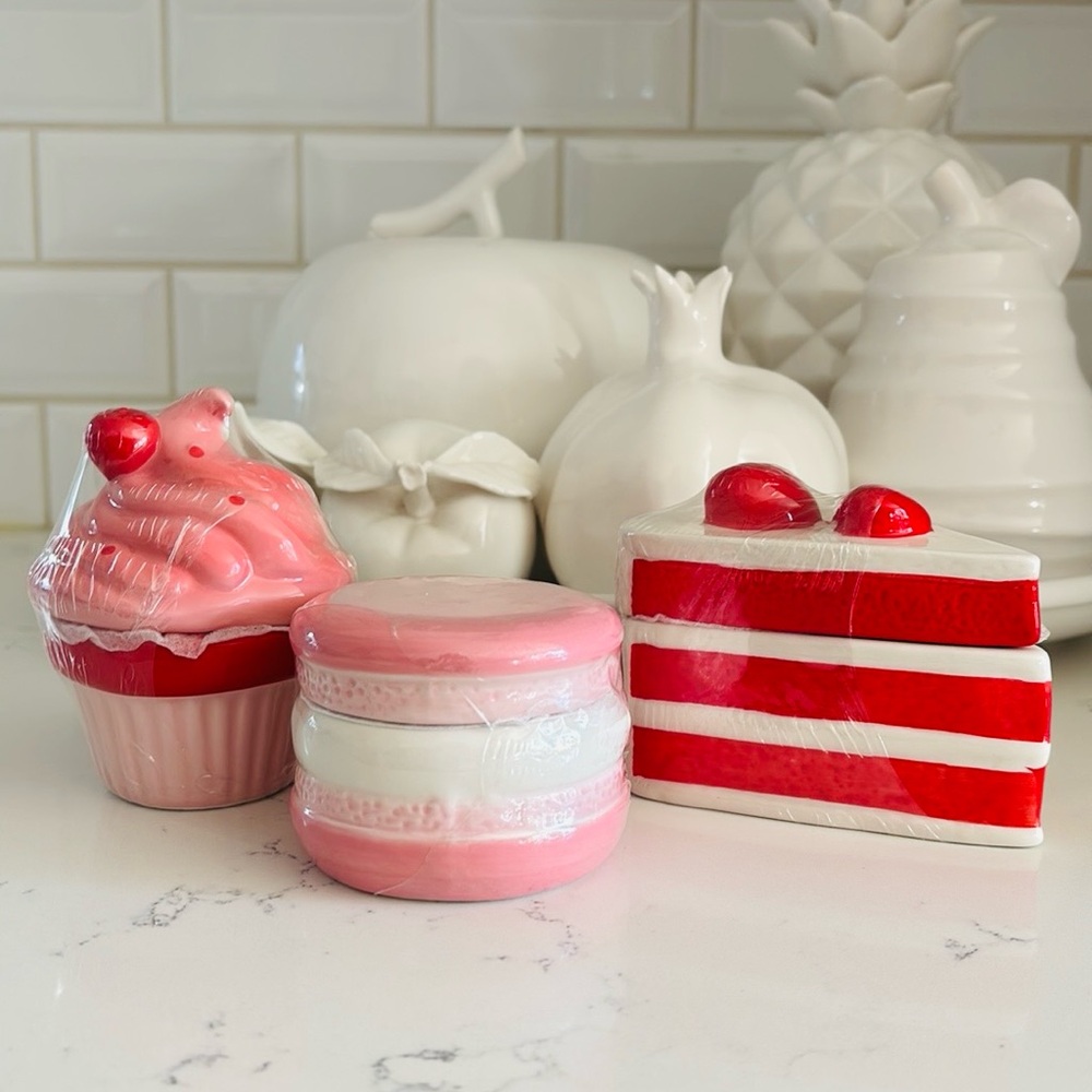Target Bullseye’s Cupcake, Macaroon and Cake Ceramic Trinkets